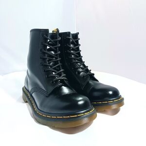 Dr. Martens Smooth Leather Boots 1460W